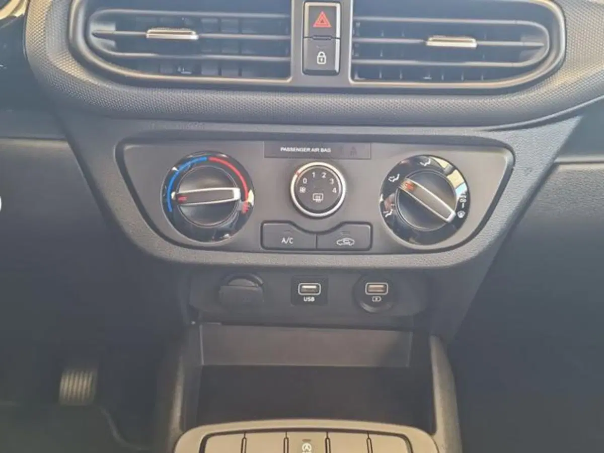 Hyundai i10 usata a Salerno (18)