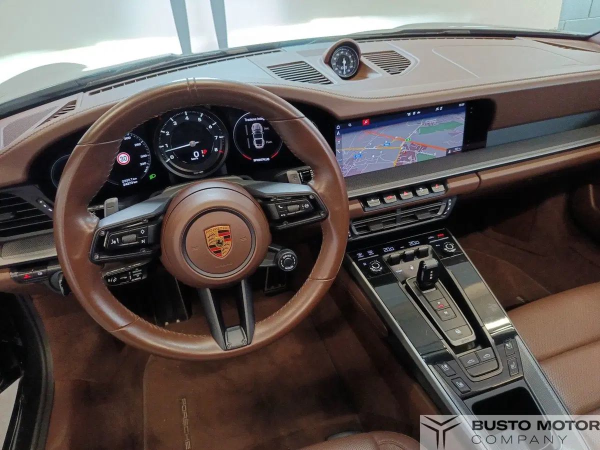 Porsche 911 Cabrio usata a Varese (9)