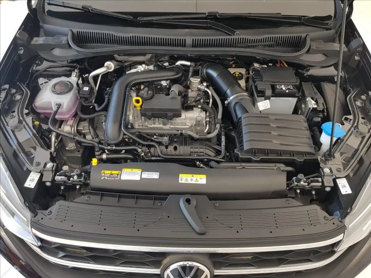 Volkswagen Taigo nuova a Lucca (17)