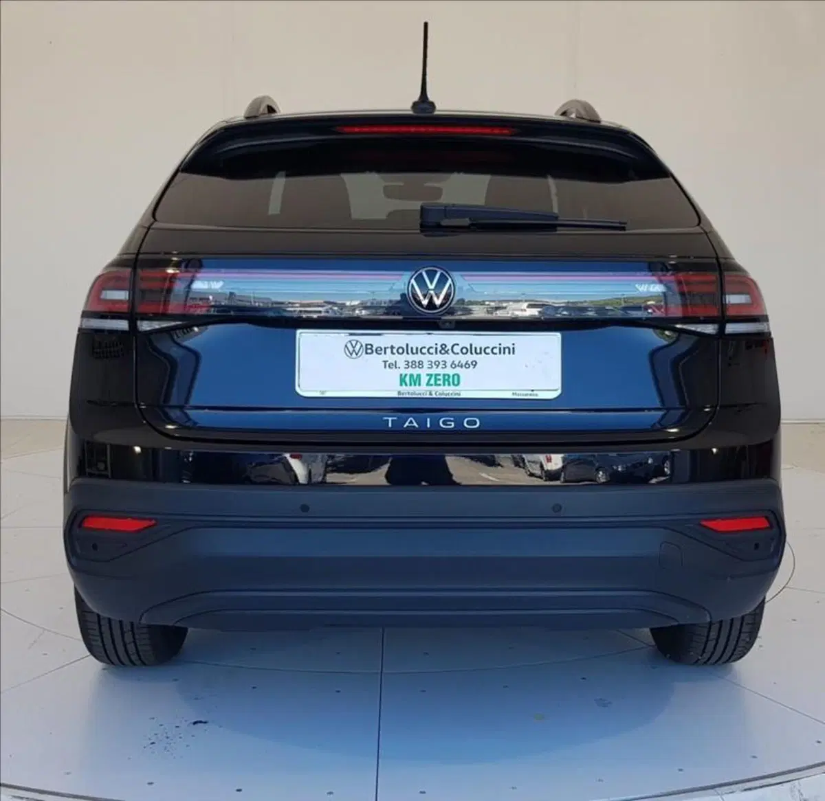 Volkswagen Taigo nuova a Lucca (5)