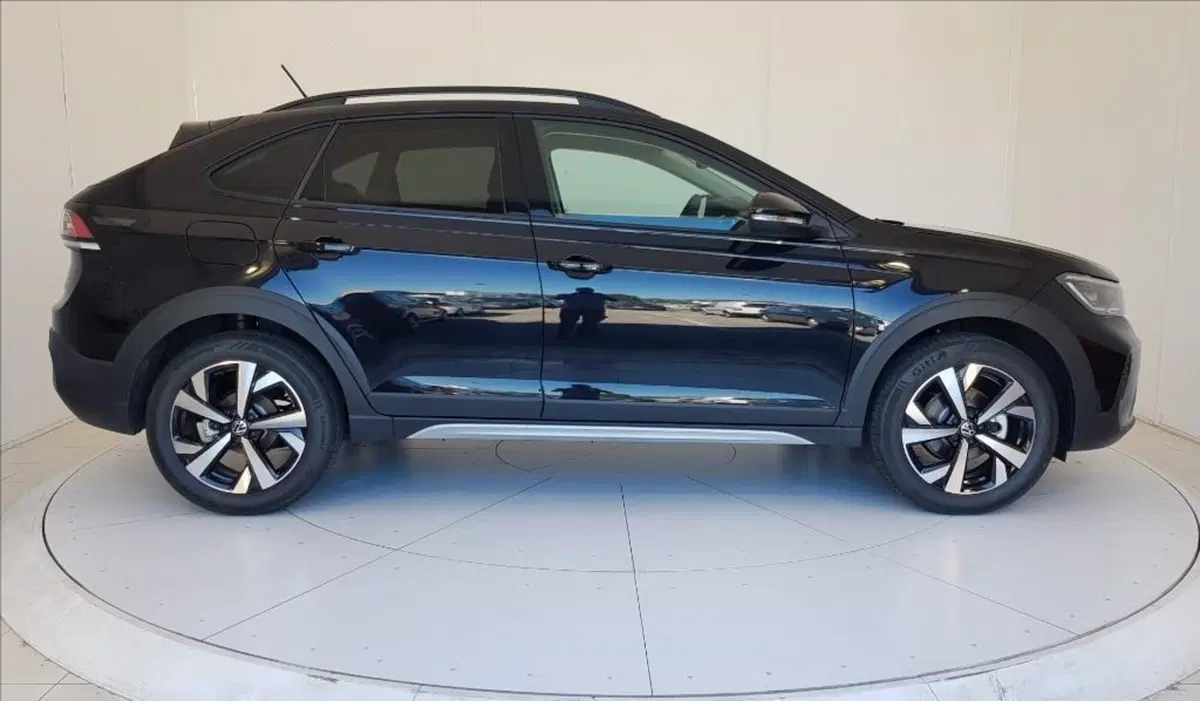 Volkswagen Taigo nuova a Lucca (7)