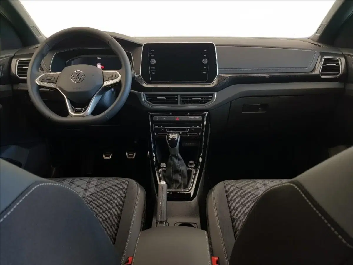 Volkswagen T-Cross nuova a Lucca (13)