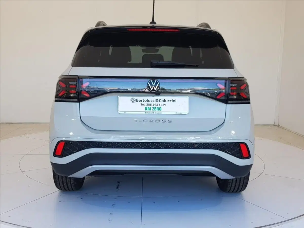 Volkswagen T-Cross nuova a Lucca (5)