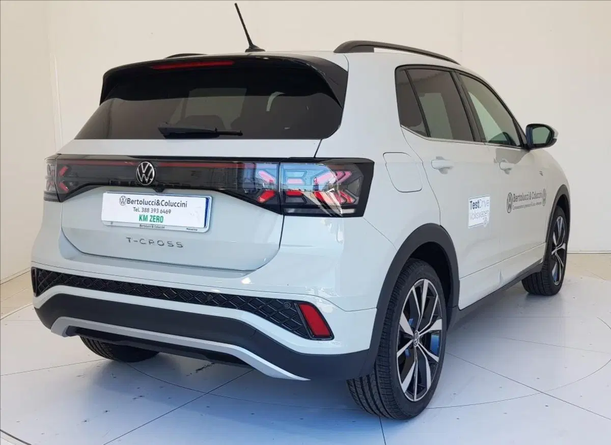 Volkswagen T-Cross nuova a Lucca (6)