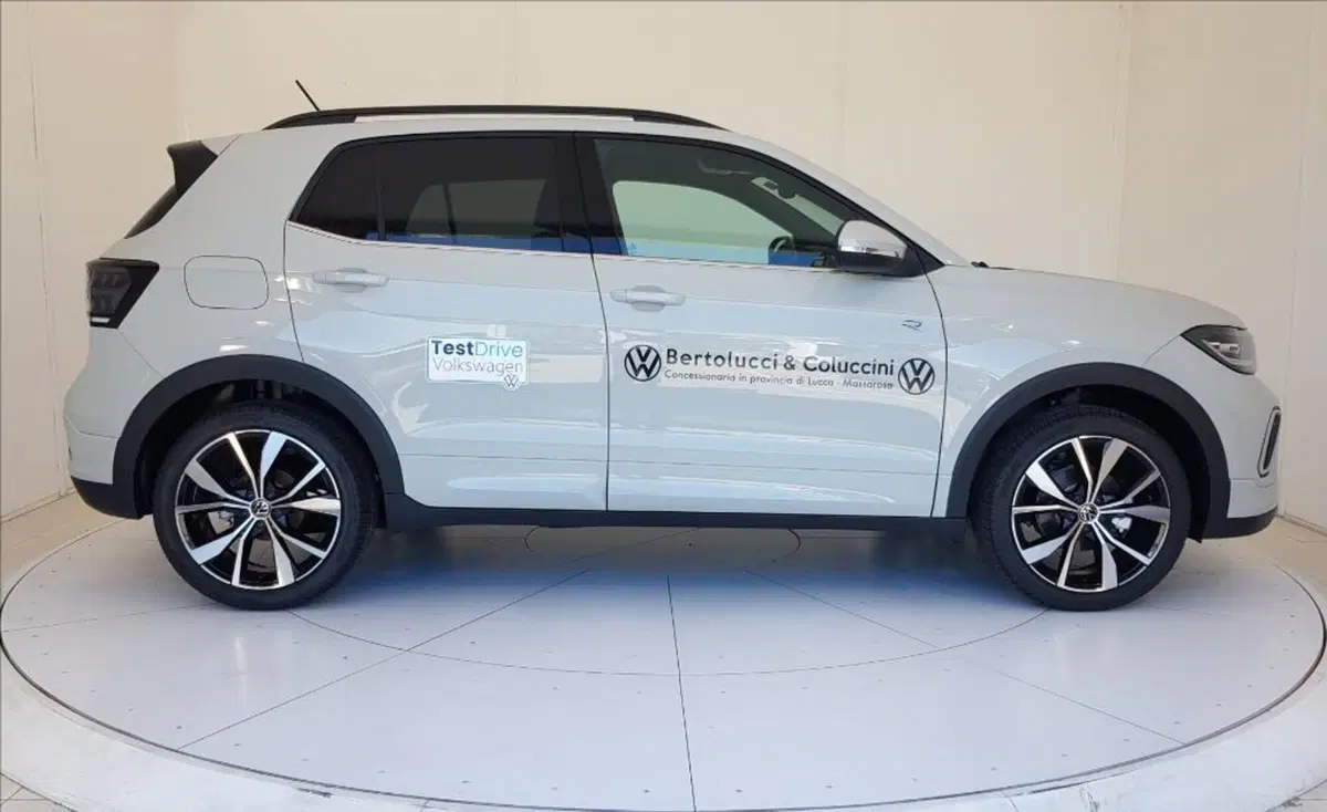 Volkswagen T-Cross nuova a Lucca (7)