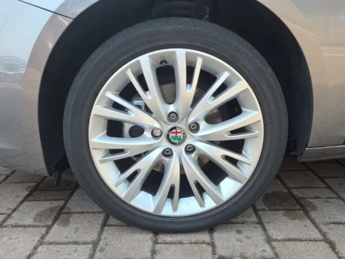 Alfa Romeo Giulietta usata a Monza e Brianza (13)