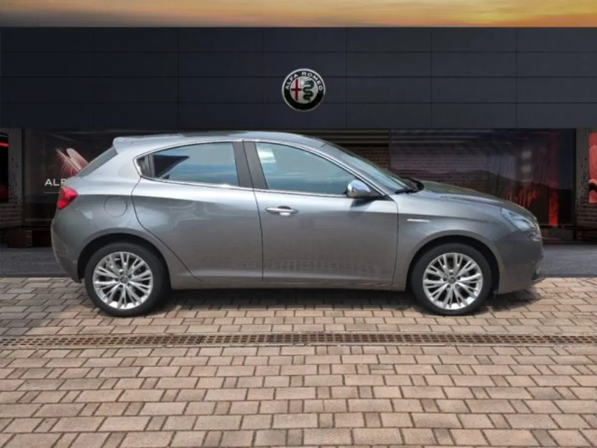 Alfa Romeo Giulietta usata a Monza e Brianza (4)