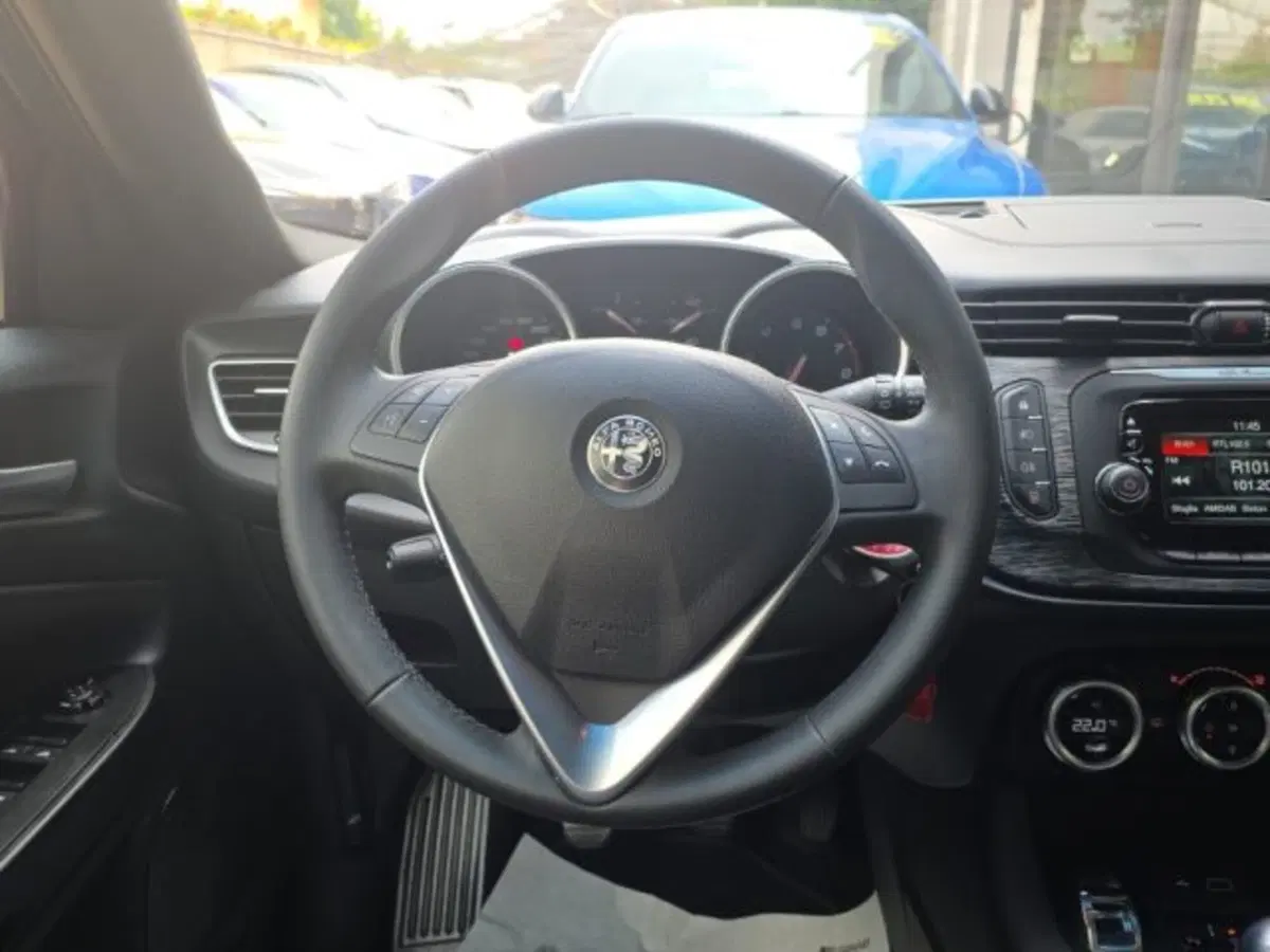 Alfa Romeo Giulietta usata a Monza e Brianza (9)