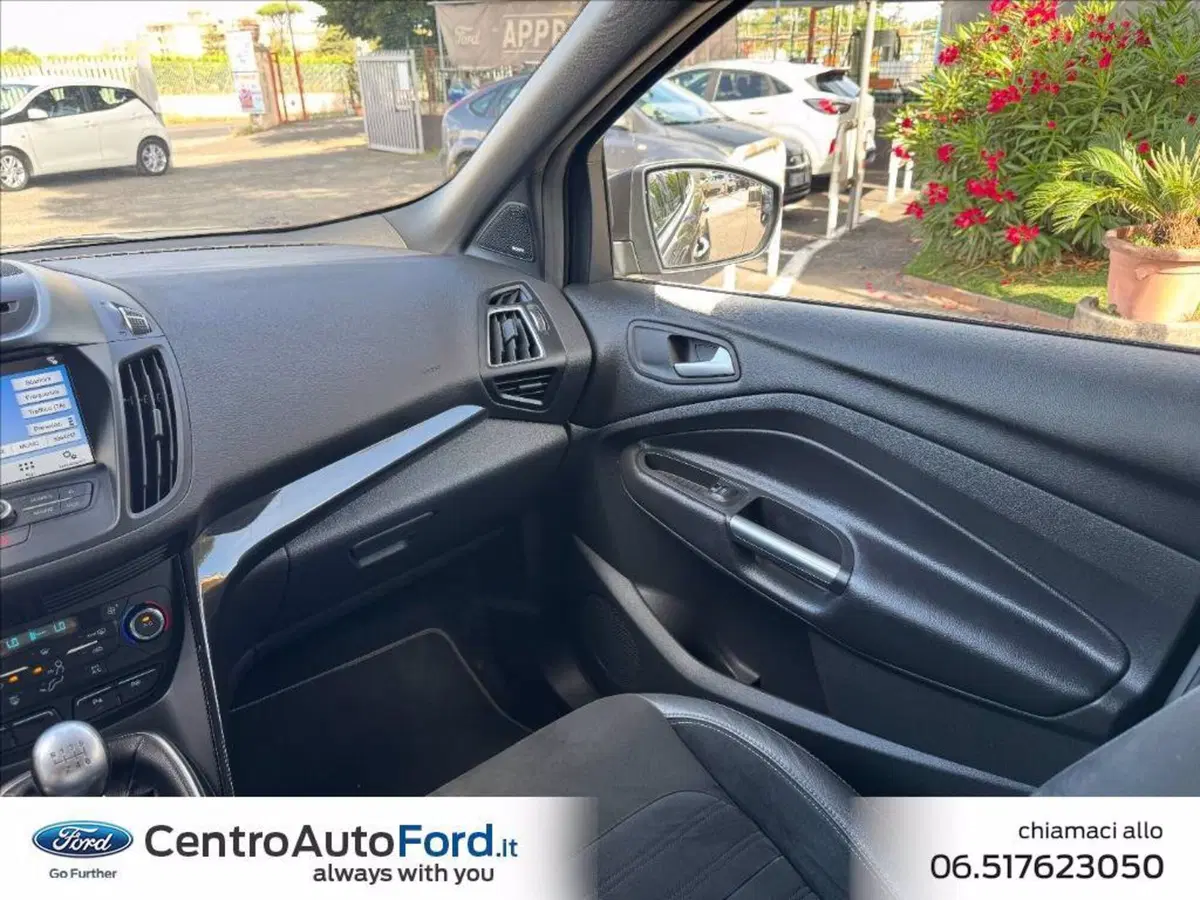 Ford Kuga usata a Roma (18)