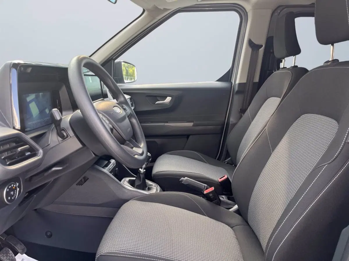 Ford Transit Courier Furgone usata a Milano (10)