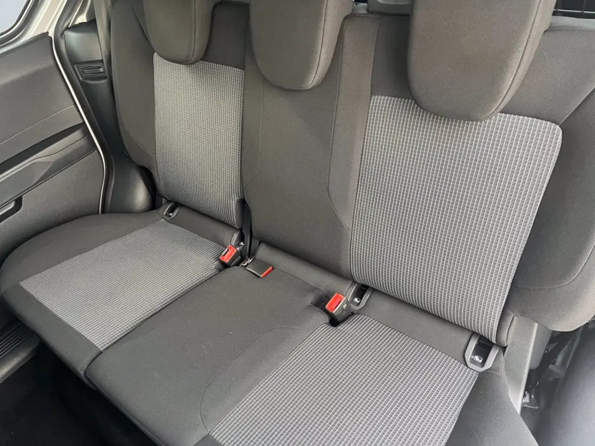 Ford Transit Courier Furgone usata a Milano (12)
