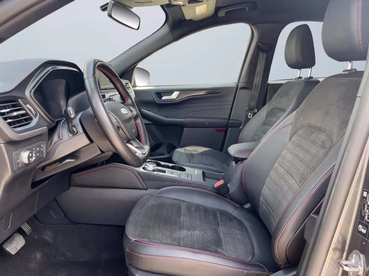 Ford Kuga usata a Milano (10)