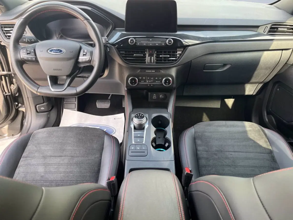 Ford Kuga usata a Milano (11)