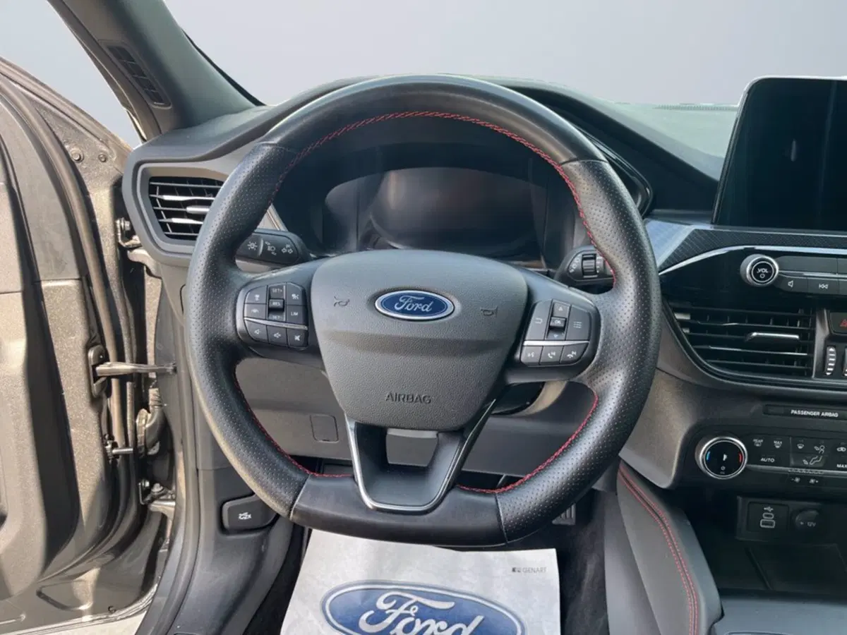 Ford Kuga usata a Milano (13)