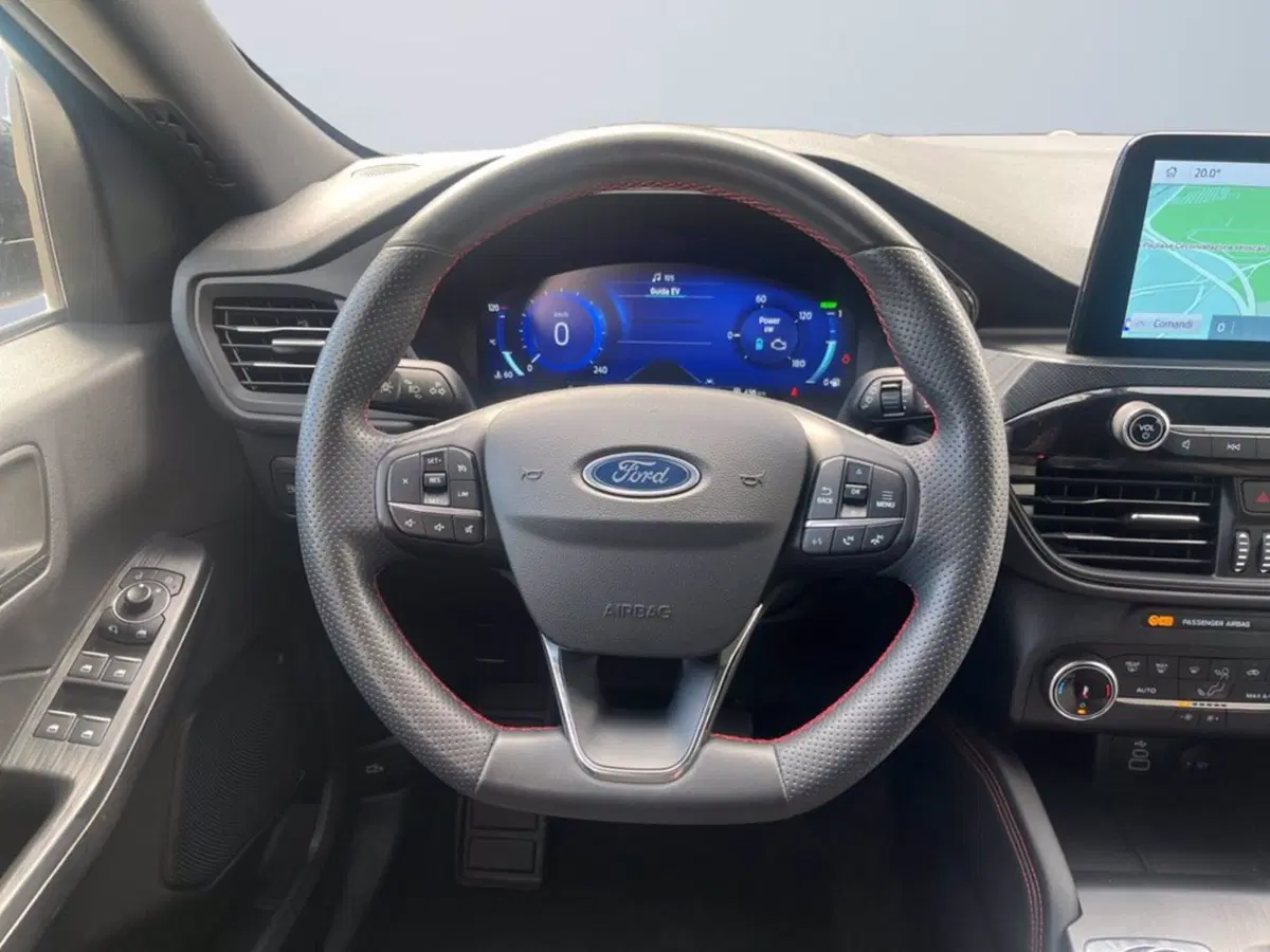 Ford Kuga usata a Milano (13)