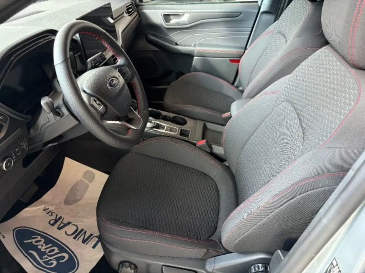 Ford Kuga nuova a Cuneo (7)