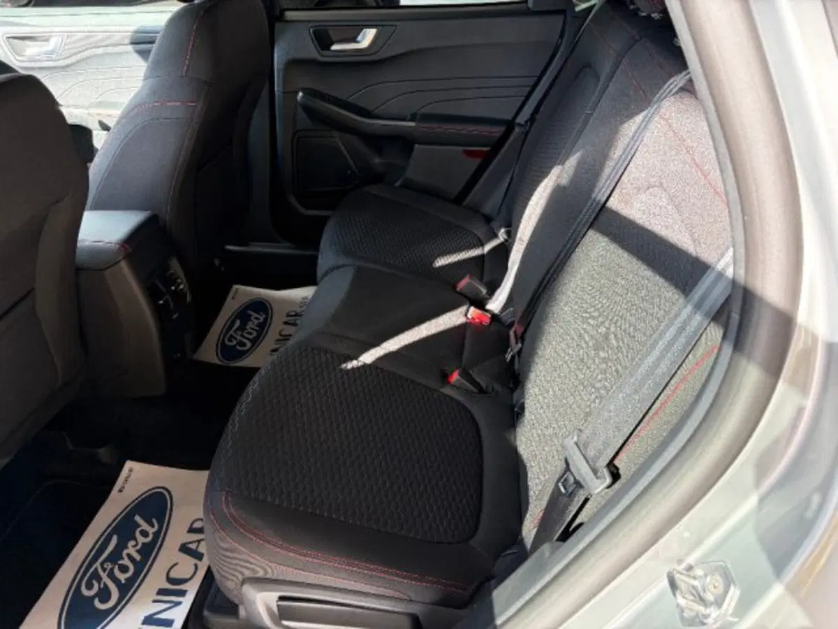 Ford Kuga nuova a Cuneo (8)