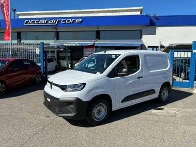 Citroen Berlingo Furgone BlueHDi 100 S&amp;S Van 3 posti Club L1 nuova a Abbiategrasso