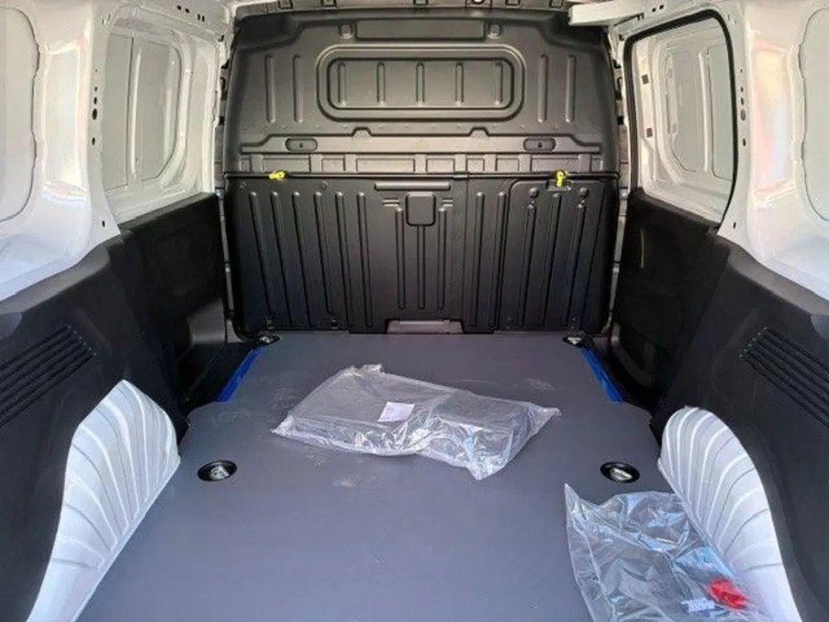 Citroen Berlingo Furgone nuova a Milano (5)