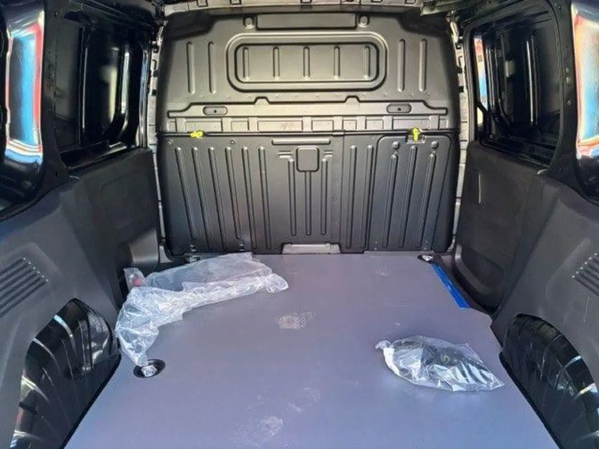 Citroen Berlingo Furgone nuova a Milano (11)