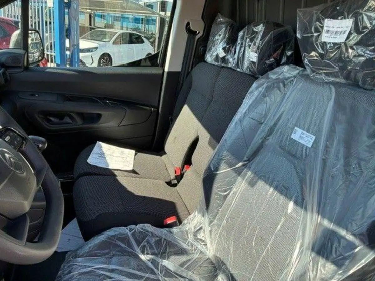 Citroen Berlingo Furgone nuova a Milano (12)