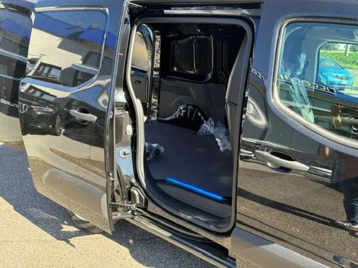 Citroen Berlingo Furgone nuova a Milano (14)