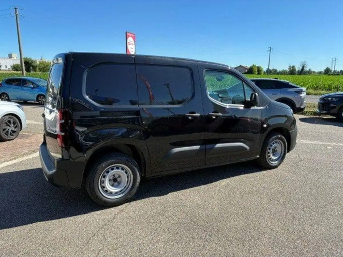 Citroen Berlingo Furgone nuova a Milano (2)
