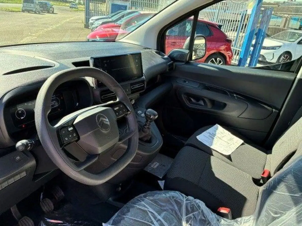 Citroen Berlingo Furgone nuova a Milano (7)