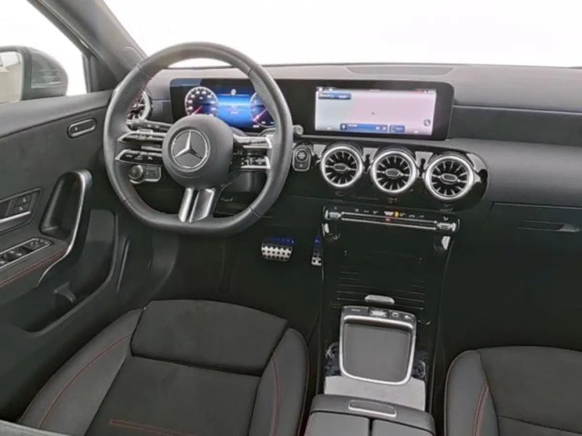 Mercedes-Benz Classe A usata a Milano (9)