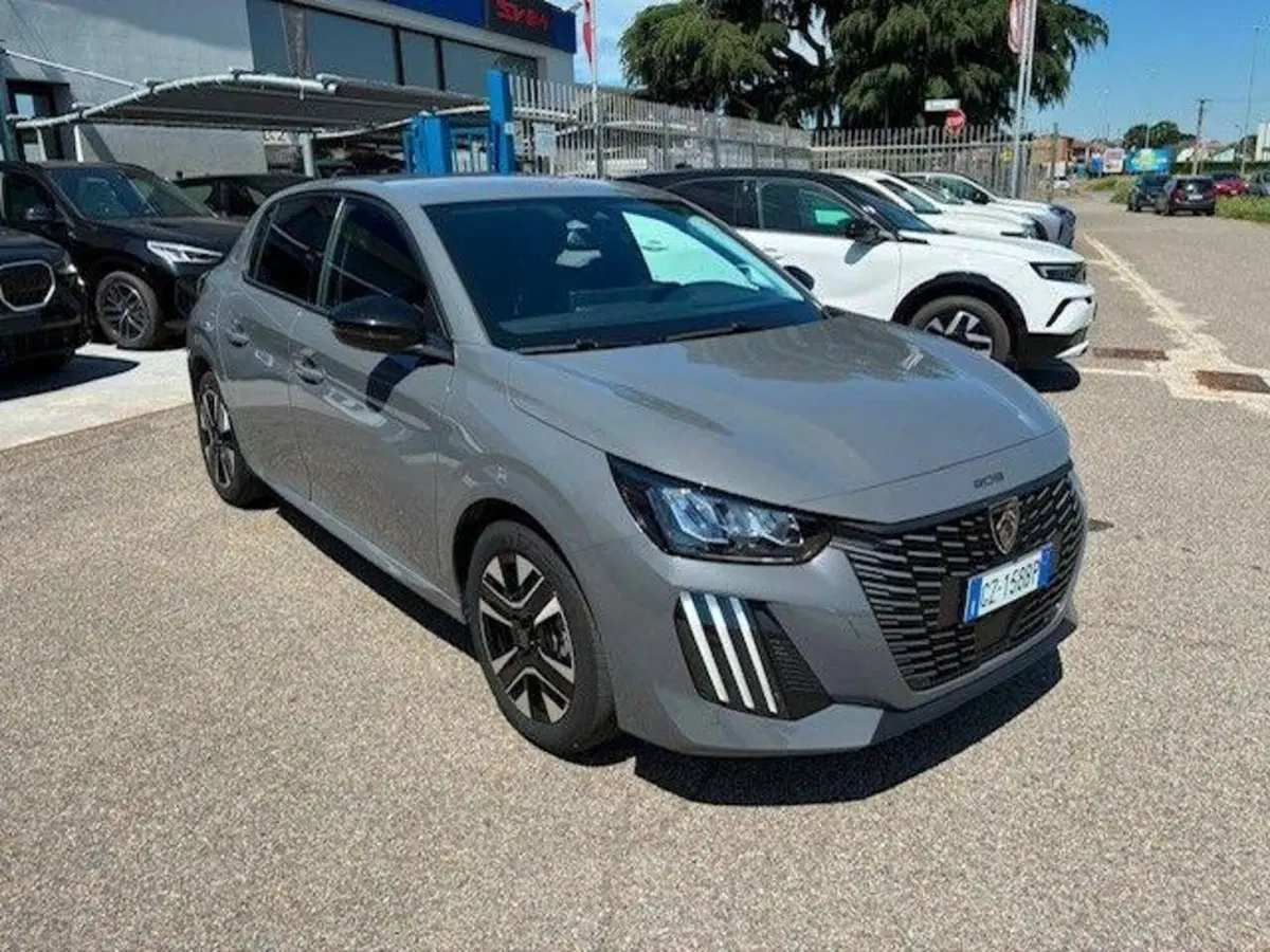 Peugeot 208 usata a Milano (2)
