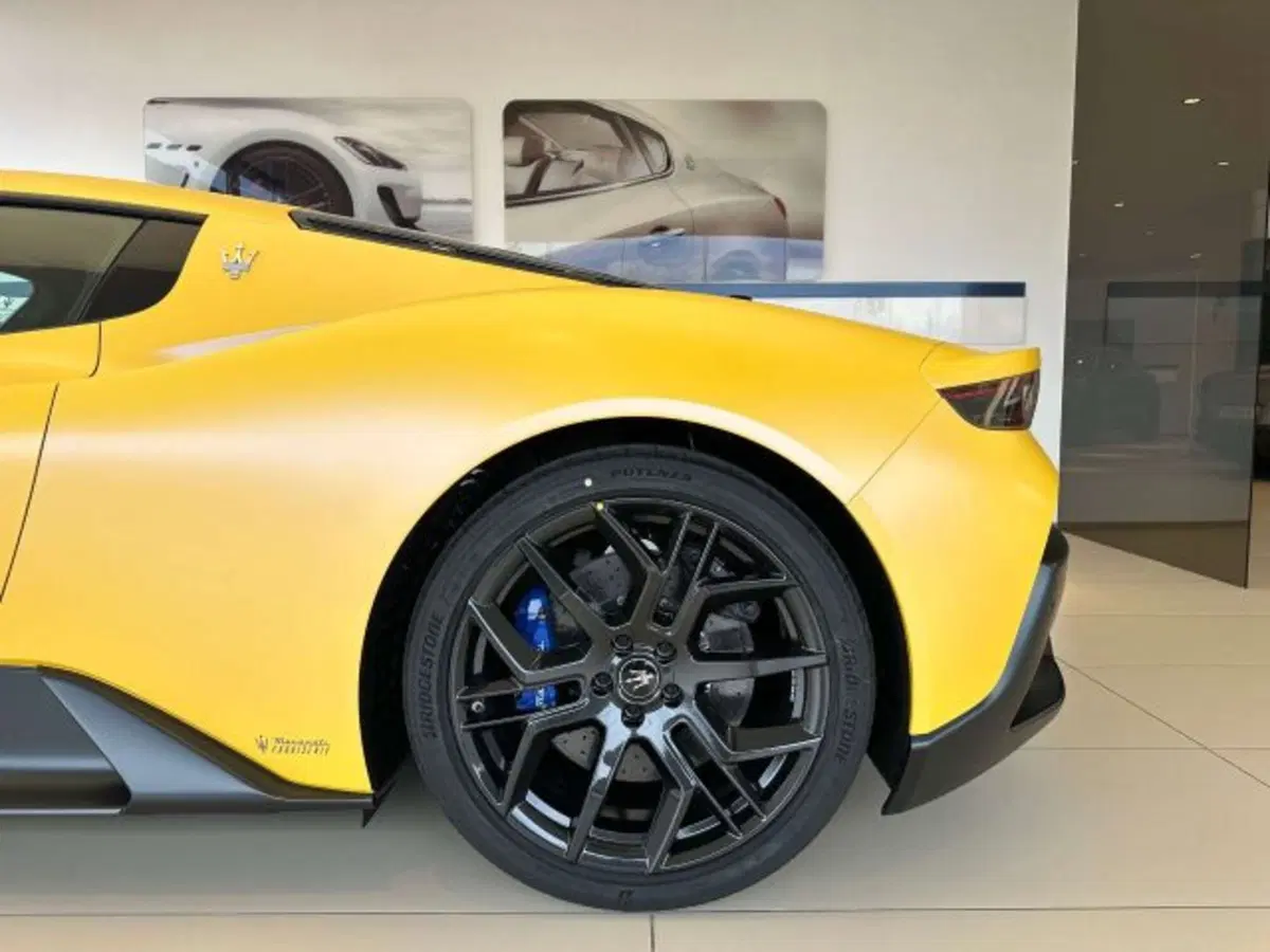 Maserati MC20 Spider usata a Torino (12)