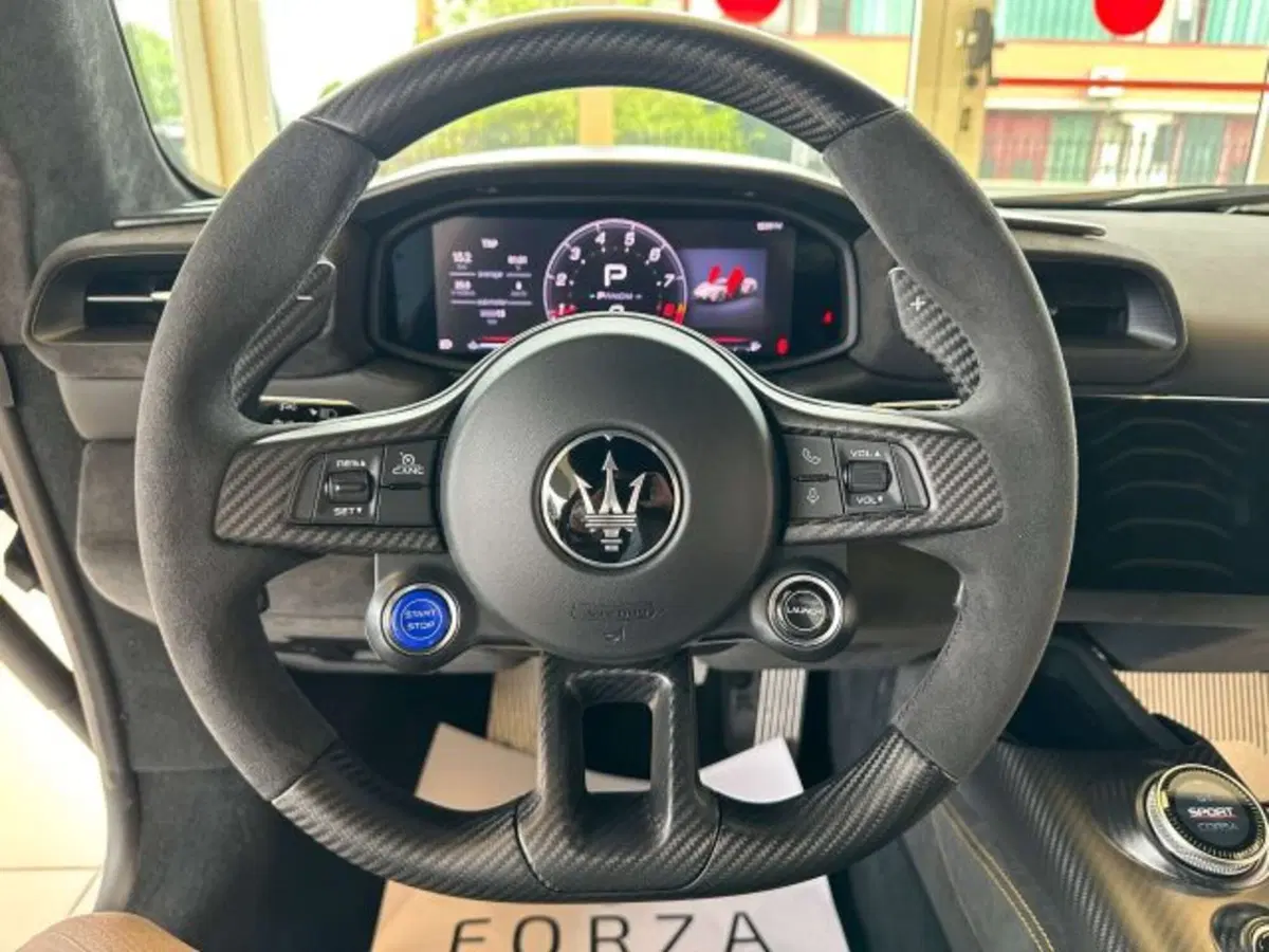 Maserati MC20 Spider usata a Torino (6)
