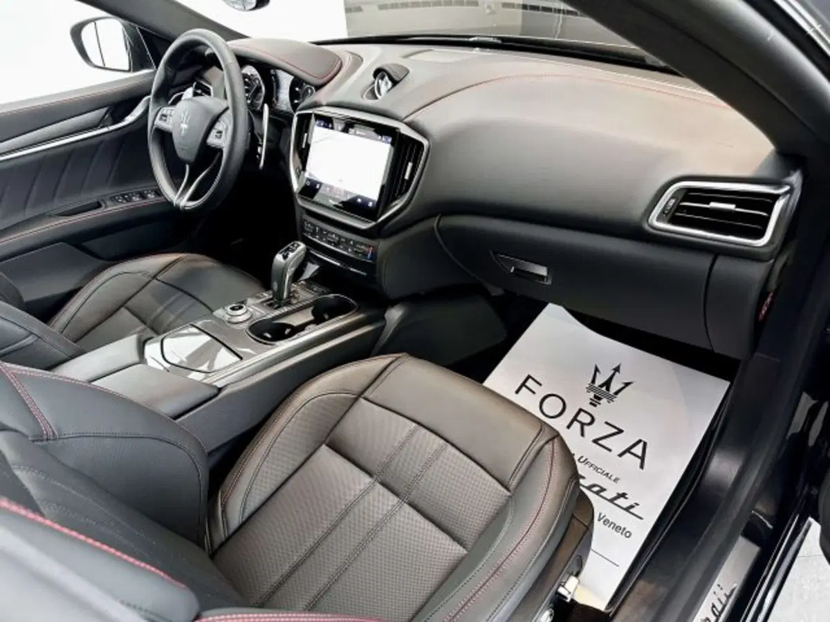 Maserati Ghibli nuova a Torino (12)