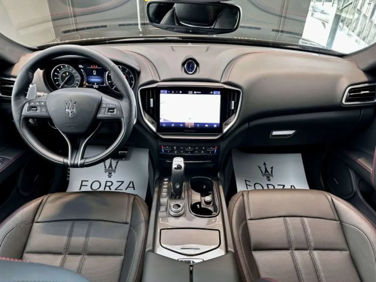Maserati Ghibli nuova a Torino (15)