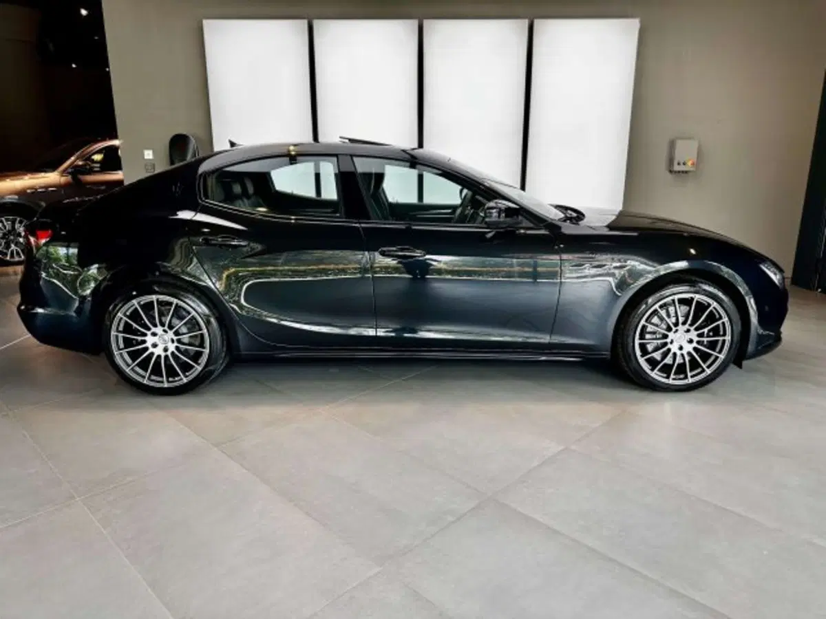 Maserati Ghibli nuova a Torino (4)