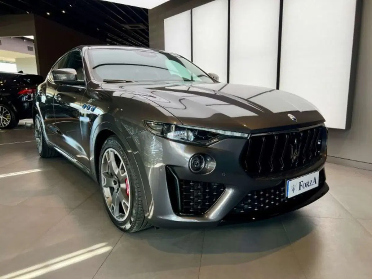 Maserati Levante usata a Torino (3)