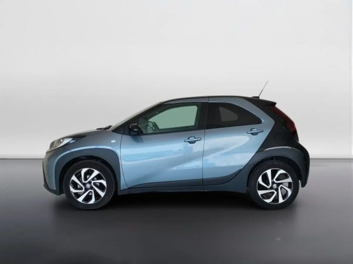 Toyota Aygo X usata a Teramo (8)