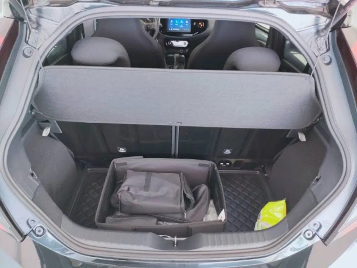 Toyota Aygo X usata a Teramo (9)