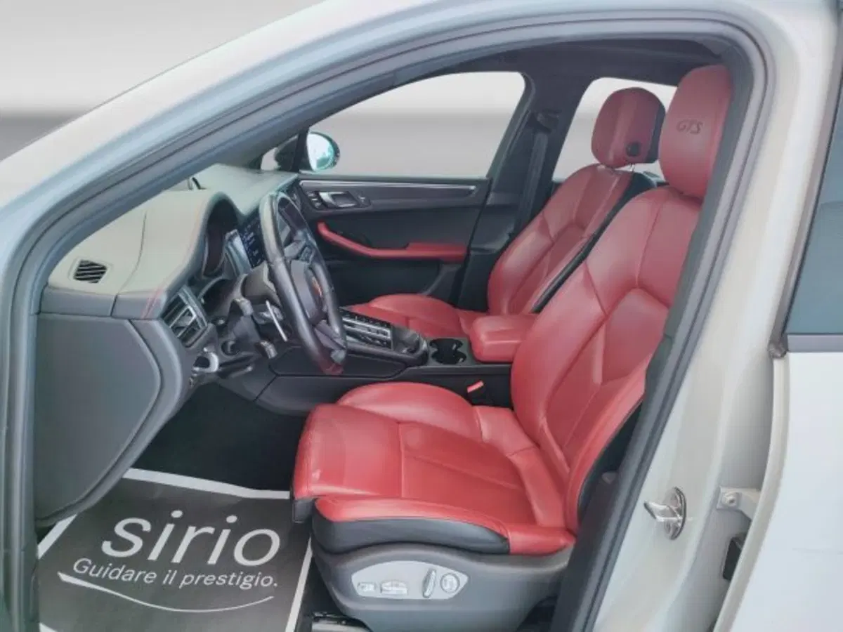 Porsche Macan usata a Teramo (19)
