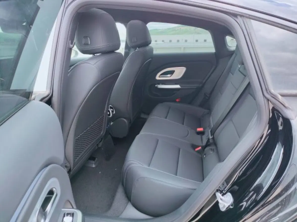Mercedes-Benz CLA EQ nuova a Teramo (11)