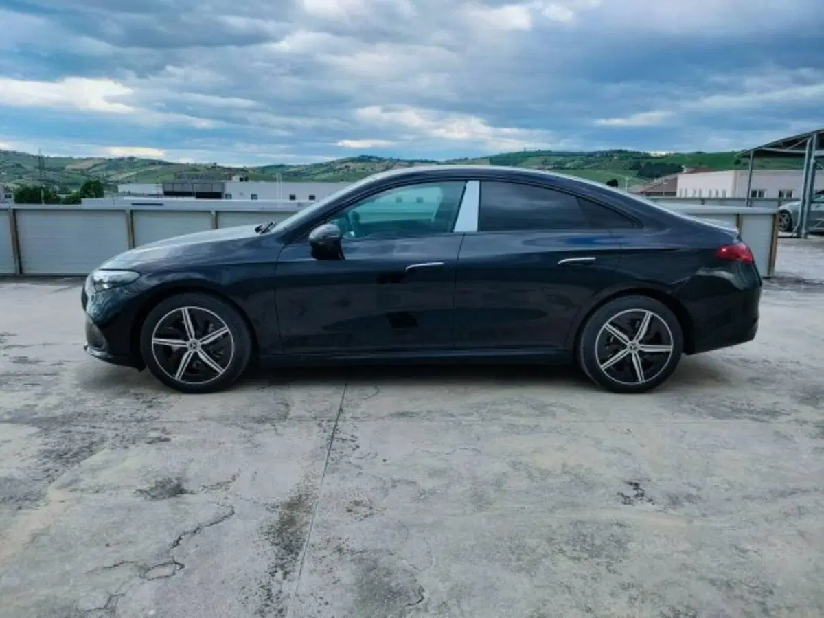 Mercedes-Benz CLA EQ nuova a Teramo (3)