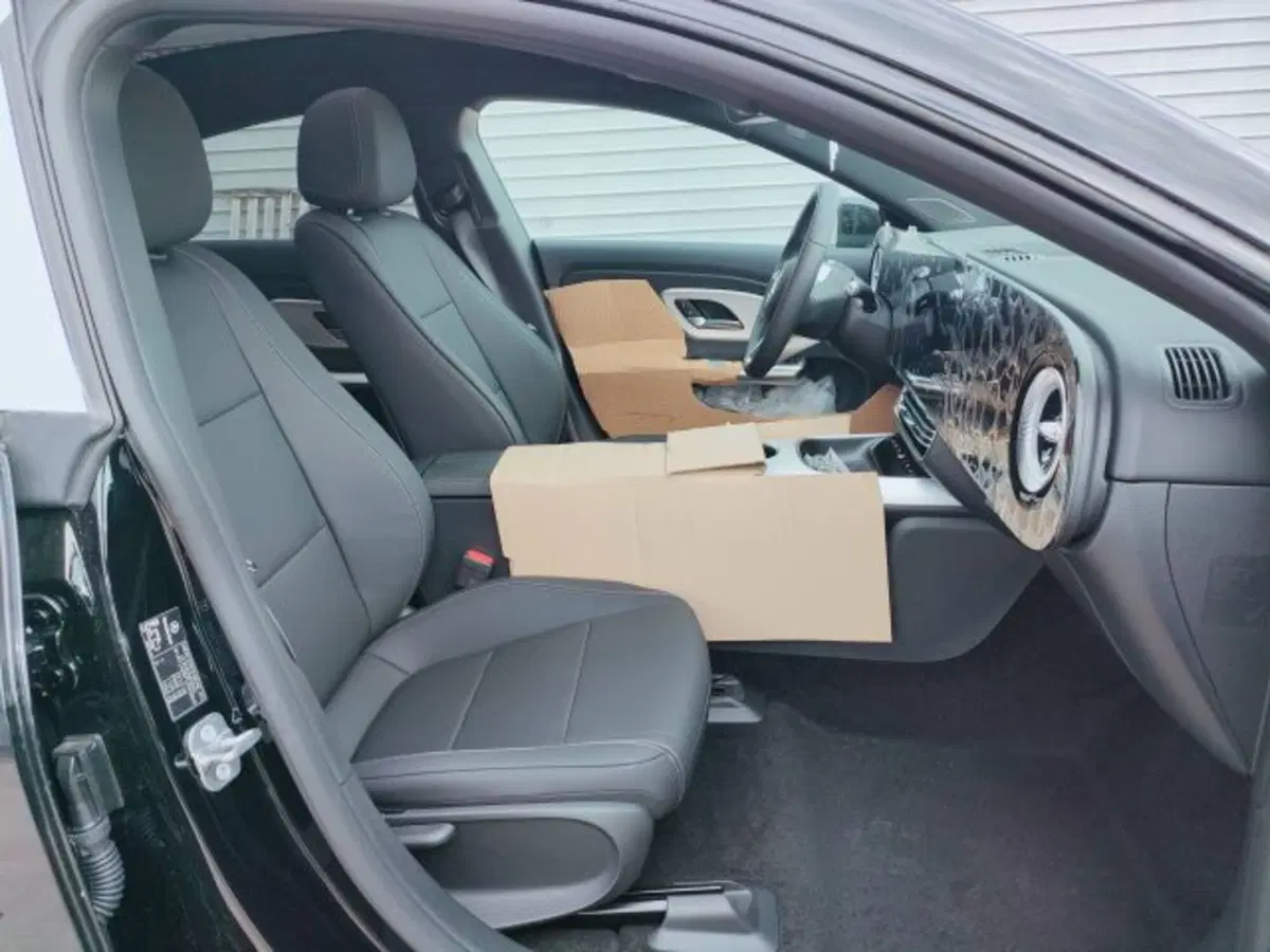 Mercedes-Benz CLA EQ nuova a Teramo (7)