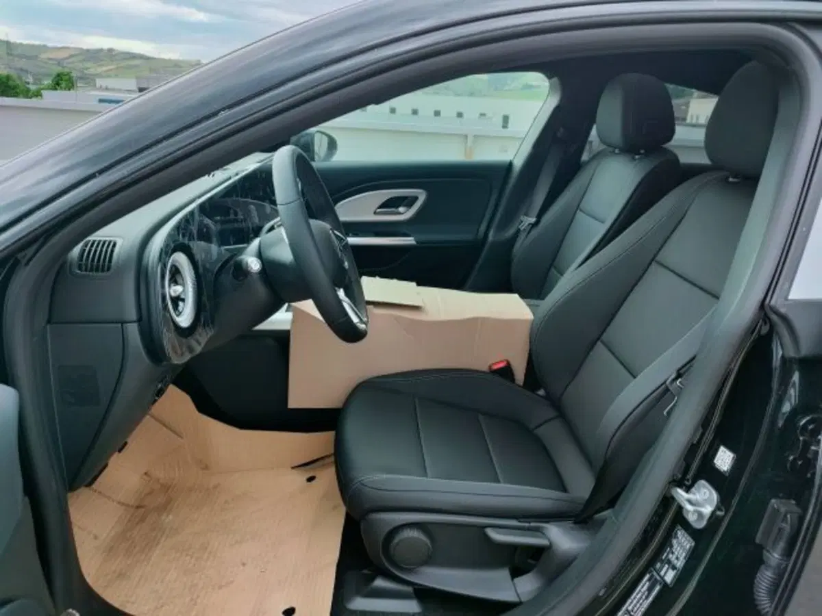Mercedes-Benz CLA EQ nuova a Teramo (8)