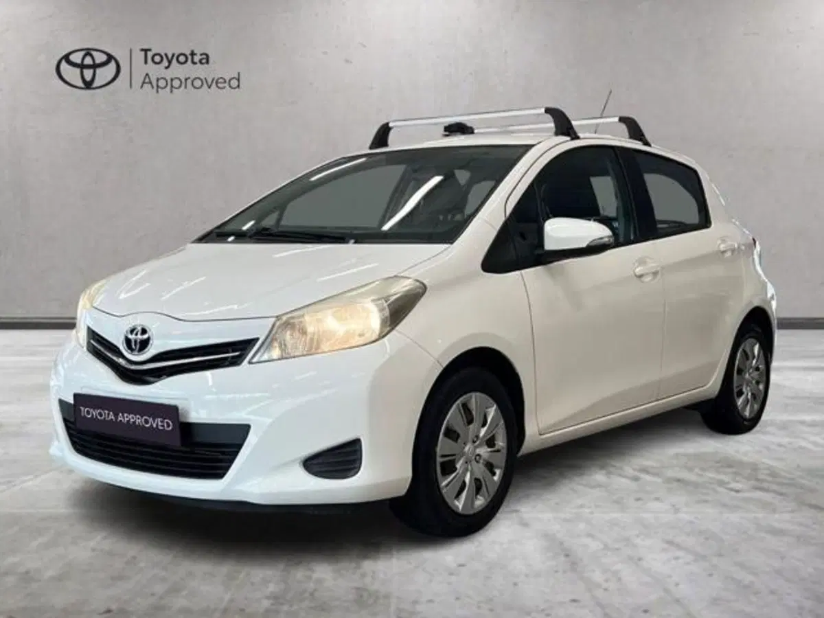 Toyota Yaris usata a Vercelli