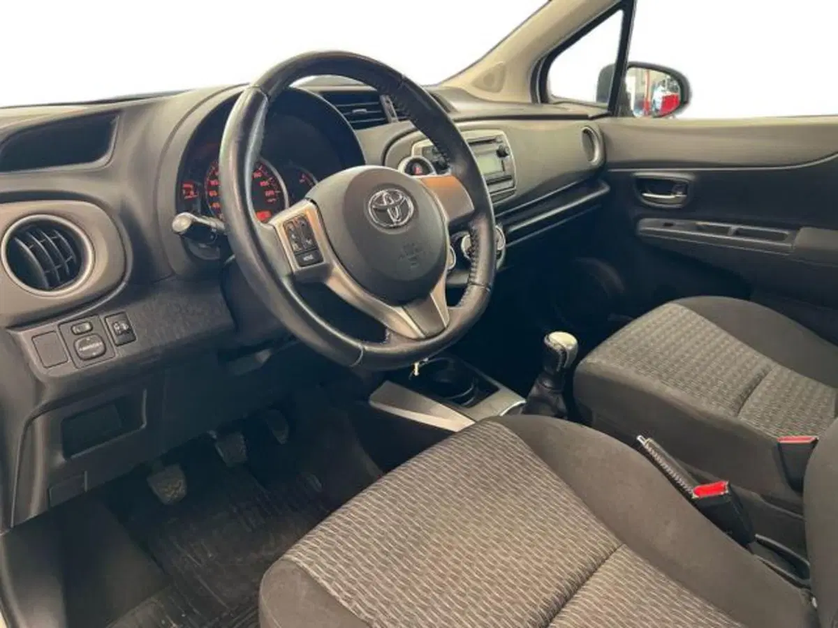 Toyota Yaris usata a Vercelli (6)