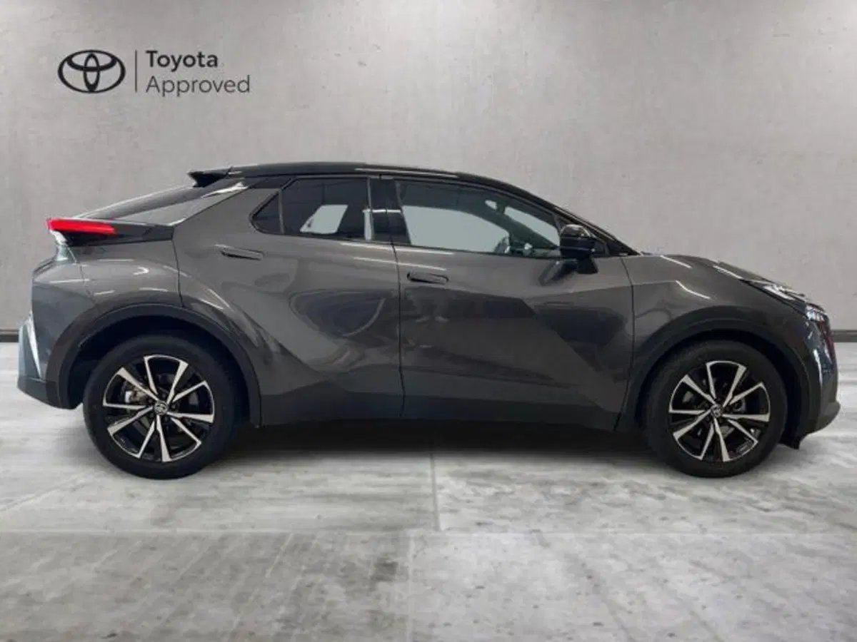 Toyota Toyota C-HR usata a Vercelli (14)