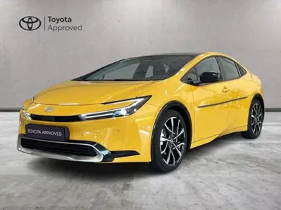 Toyota Prius 2.0 phev Lounge del 2024 usata a Albano Vercellese