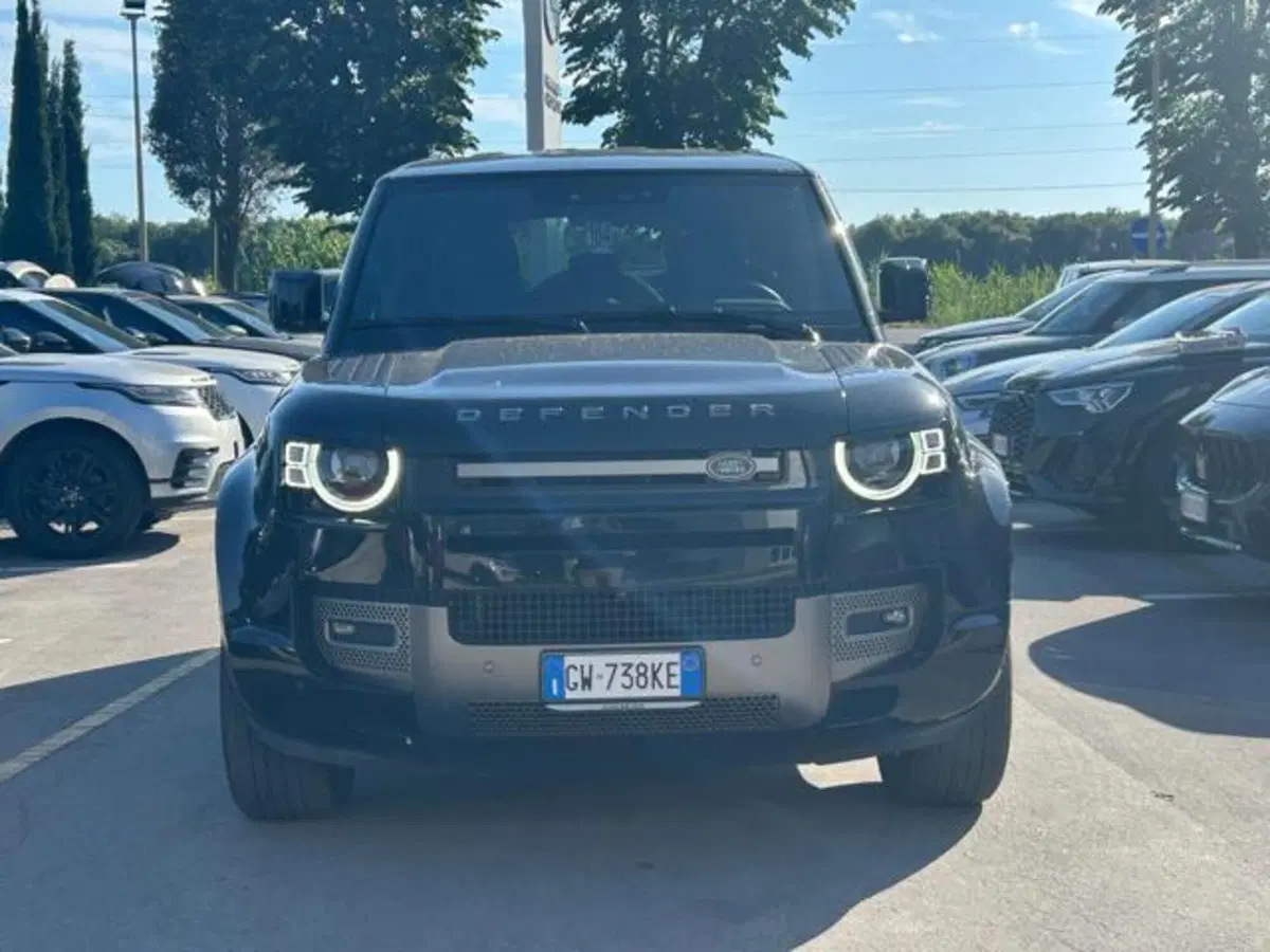 Land Rover Defender usata a Lucca (3)