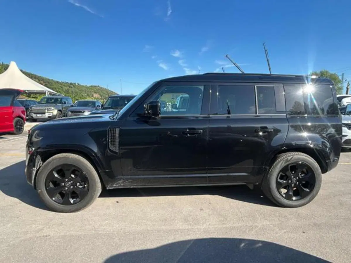 Land Rover Defender usata a Lucca (4)