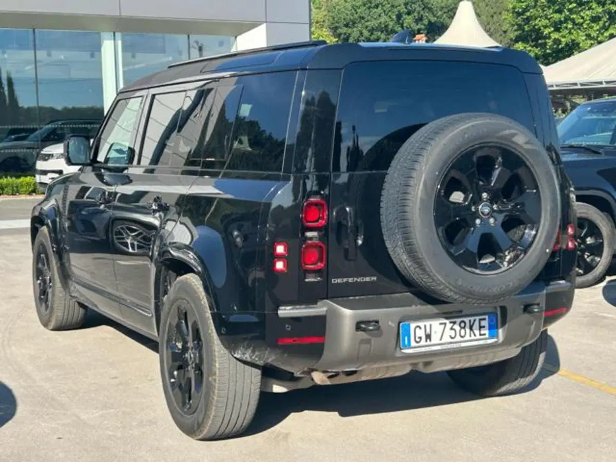 Land Rover Defender usata a Lucca (8)